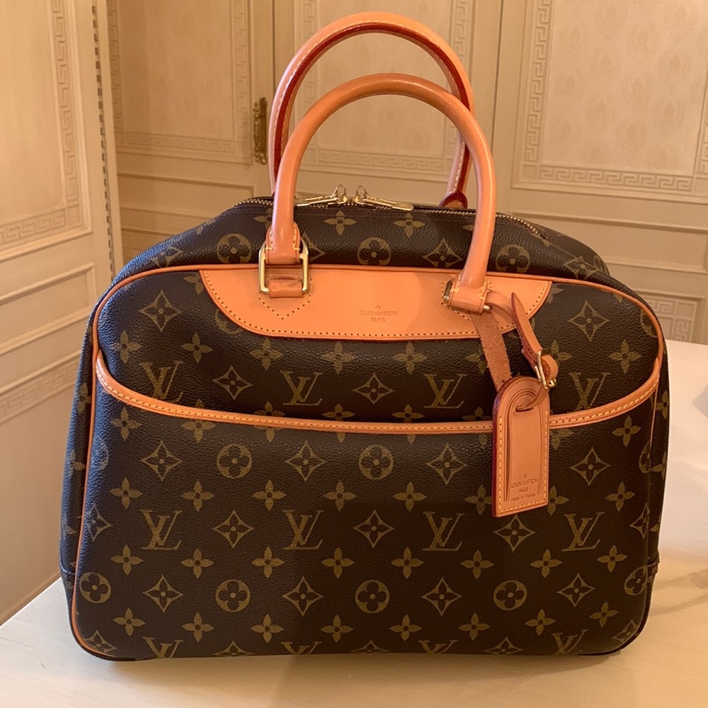Louis Vuitton Vintage Monogram Deauville Bag